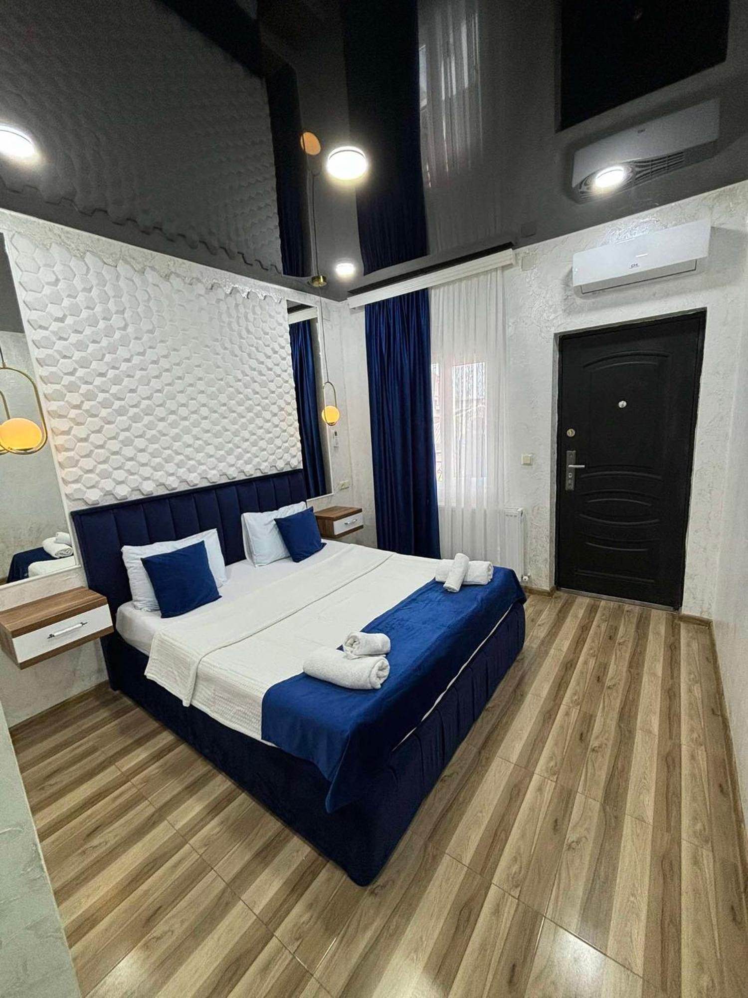 Nana'S House Hotel Batumi Exterior photo